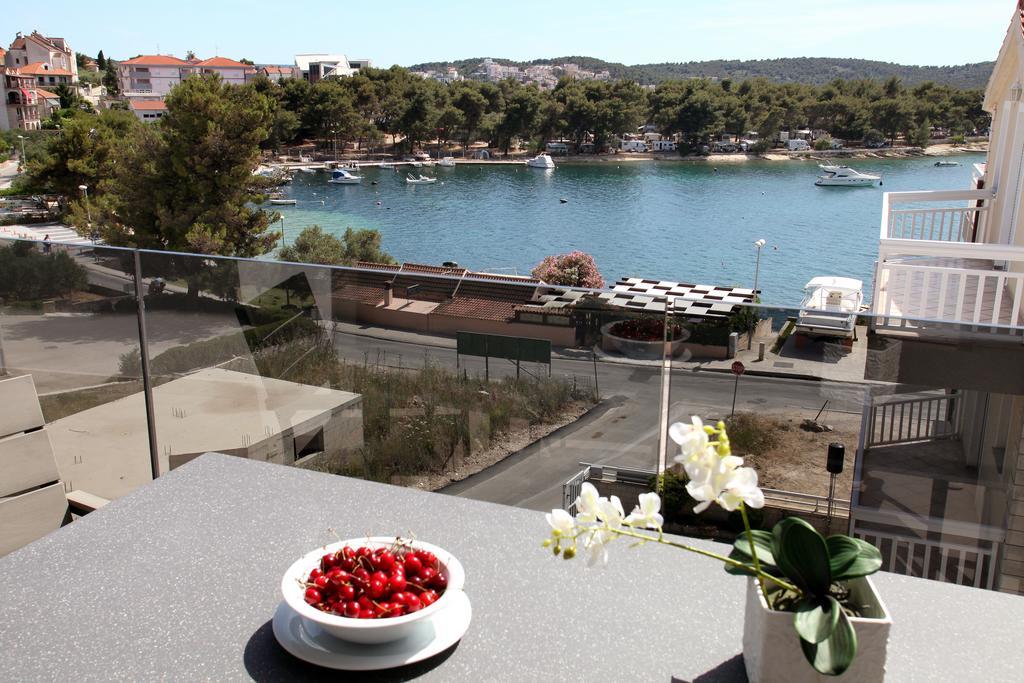 Apartments Villa Aquamarie Trogir Extérieur photo