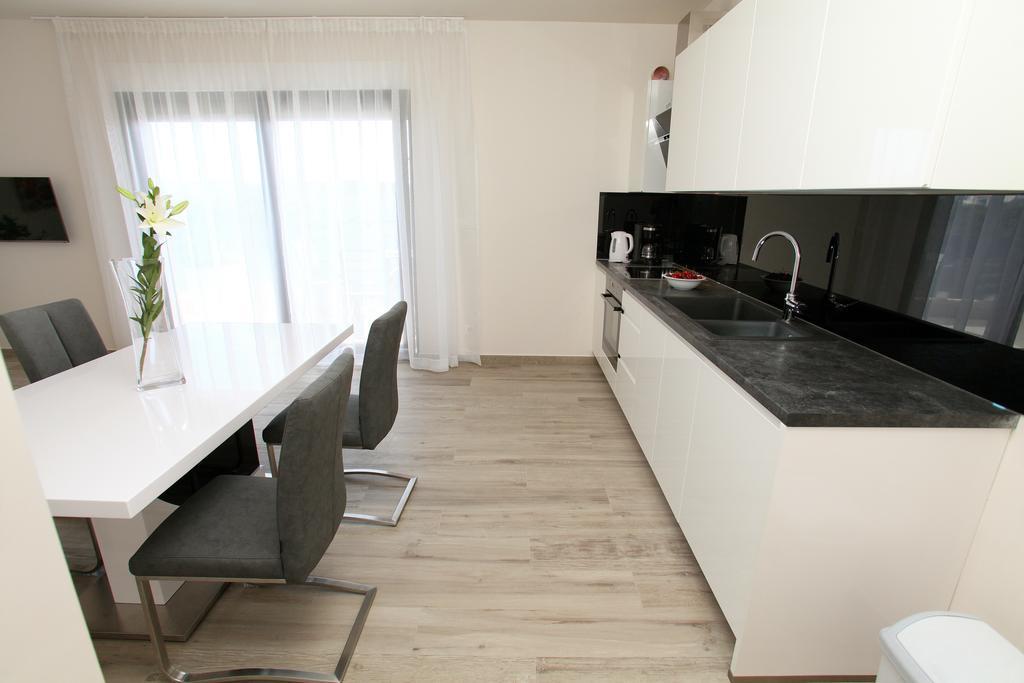 Apartments Villa Aquamarie Trogir Extérieur photo