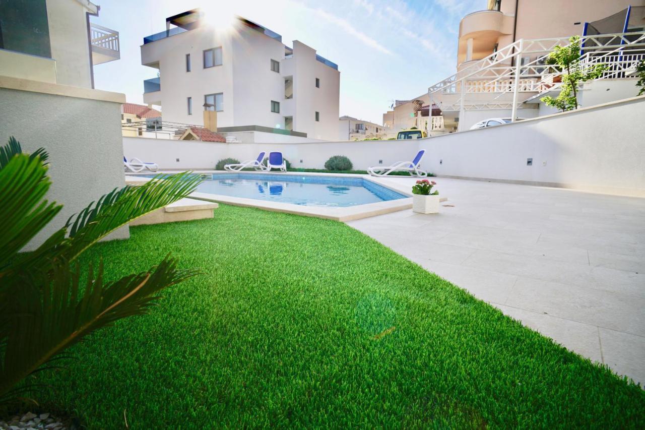 Apartments Villa Aquamarie Trogir Extérieur photo